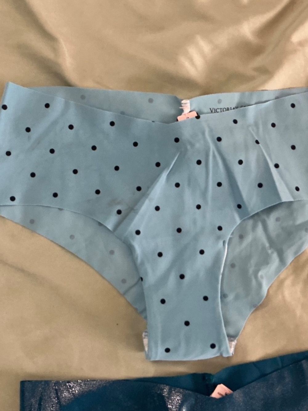 Victoria’s Secret lot of 3 blue no-show panties - Picture 5 of 7